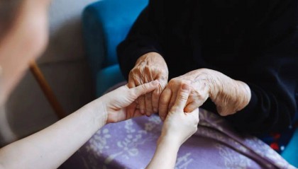 事发上海！未婚夫离世，女子照顾“准公婆”20多年后，申请担任监护人，法院判了