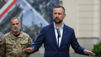 波兰防长：东部发现的不明物体为俄军用无人机