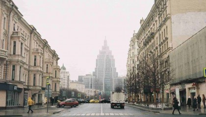 “Gamma”一词在科学、数学、金融等领域的多重意义与应用解析