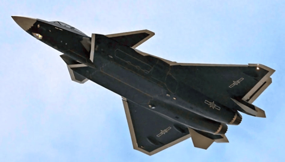 一支新的歼-20旅部署在海南岛，交付数量超美军2倍，彻底碾压F-35