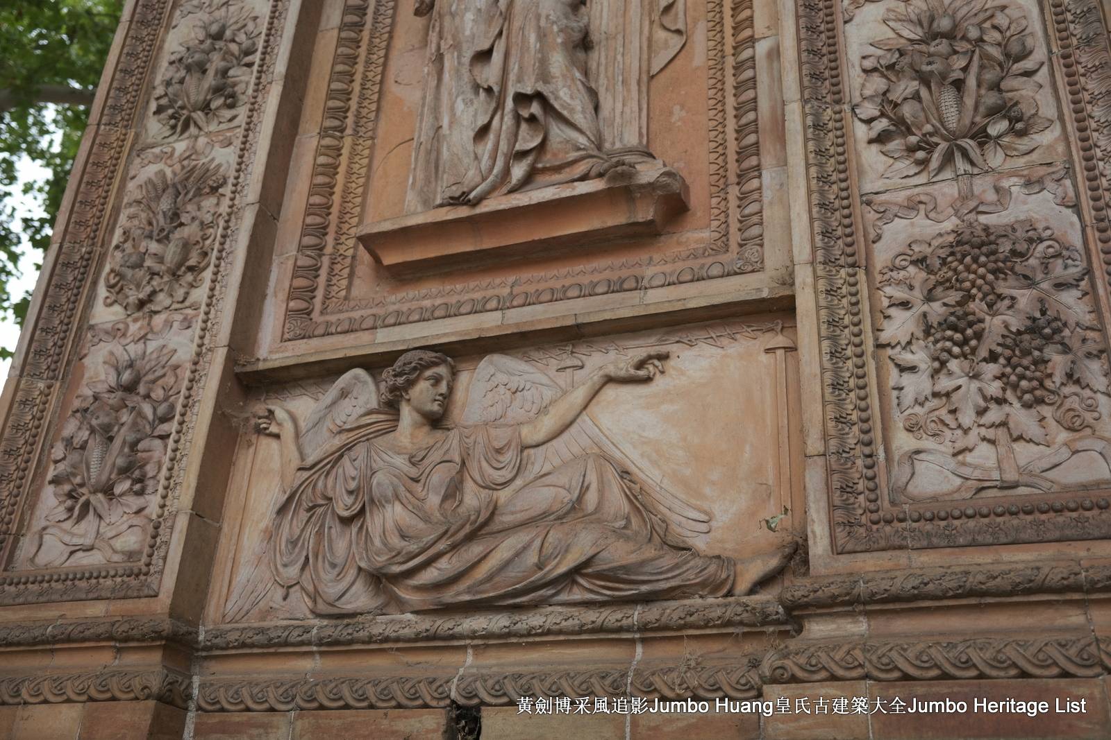 波茨坦温伯格街凯旋门